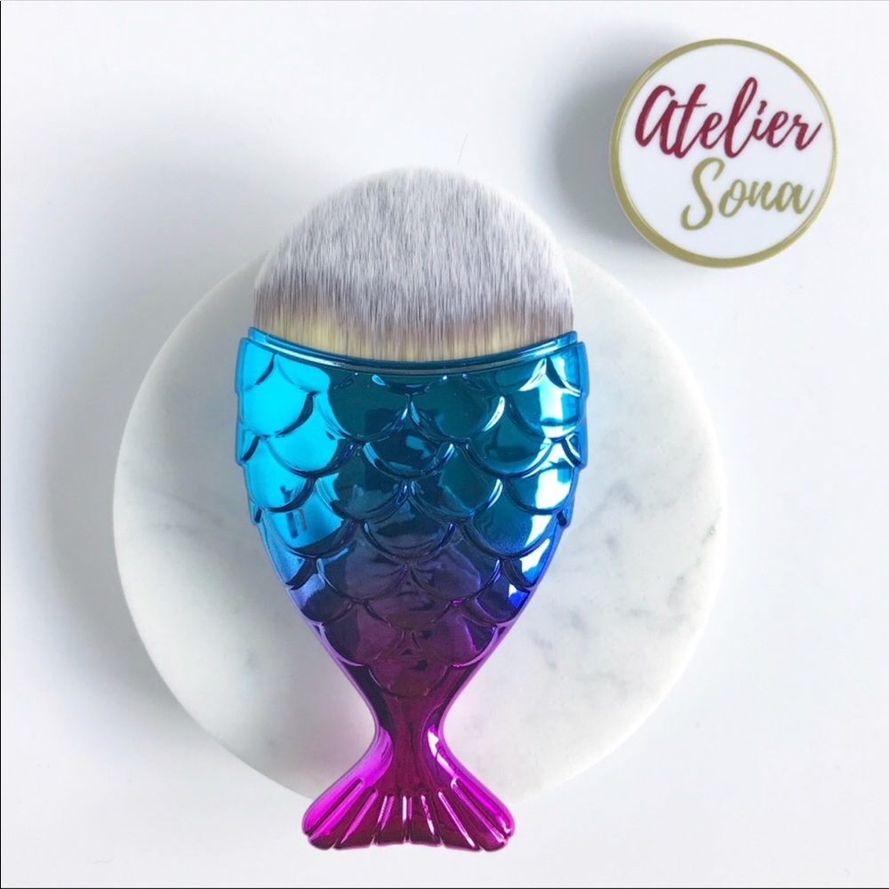 Mermaid Fishtail Makeup Brush